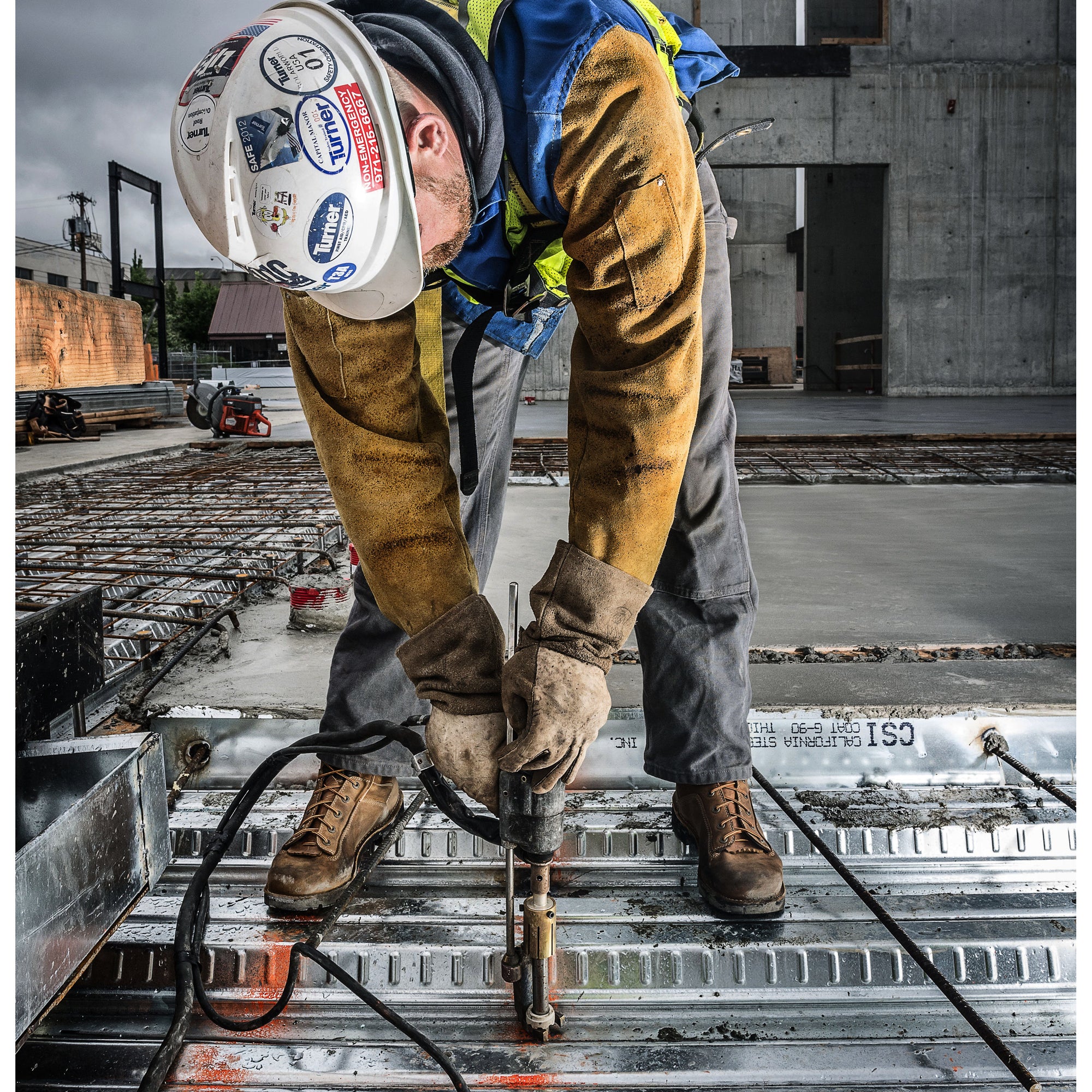 DANNER MENS QUARRY 8" BOOT