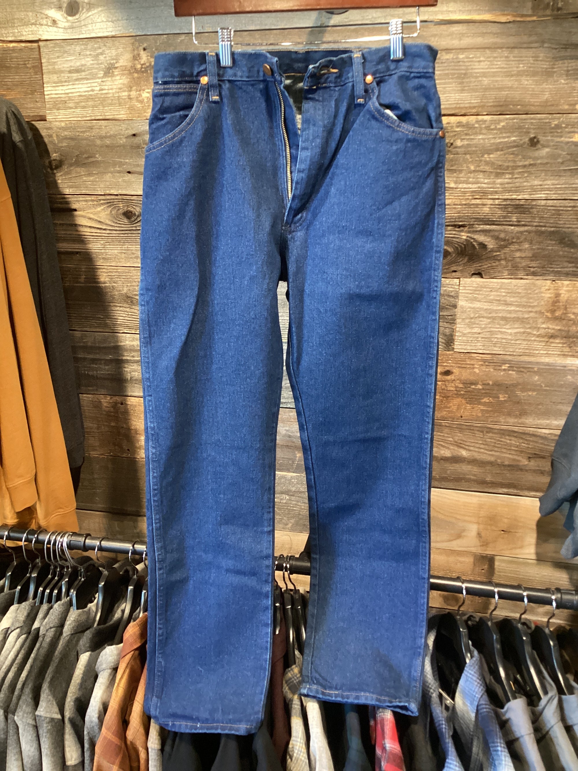 Wrangler Natural Rise Slim Fit Tapered Leg Jean