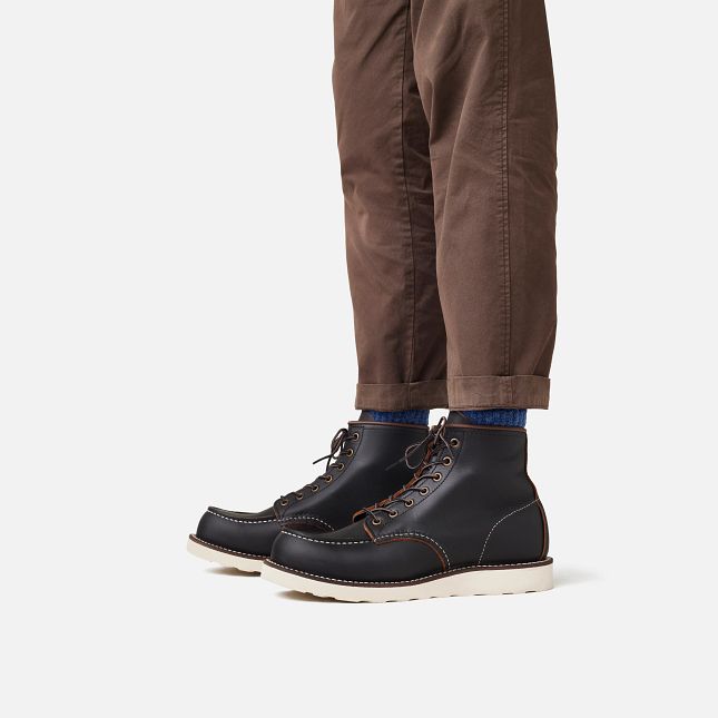 RED WING CLASSIC MOC TOE BLACK PRAIRIE 8849